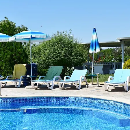 Hotel Nushev