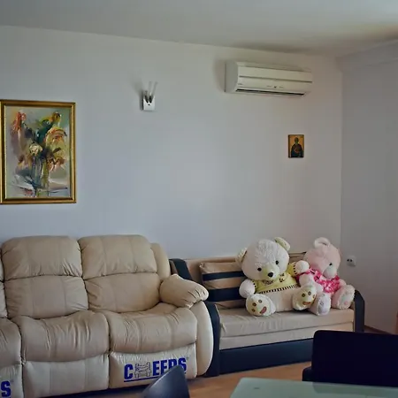 Nushev Hotel 2*